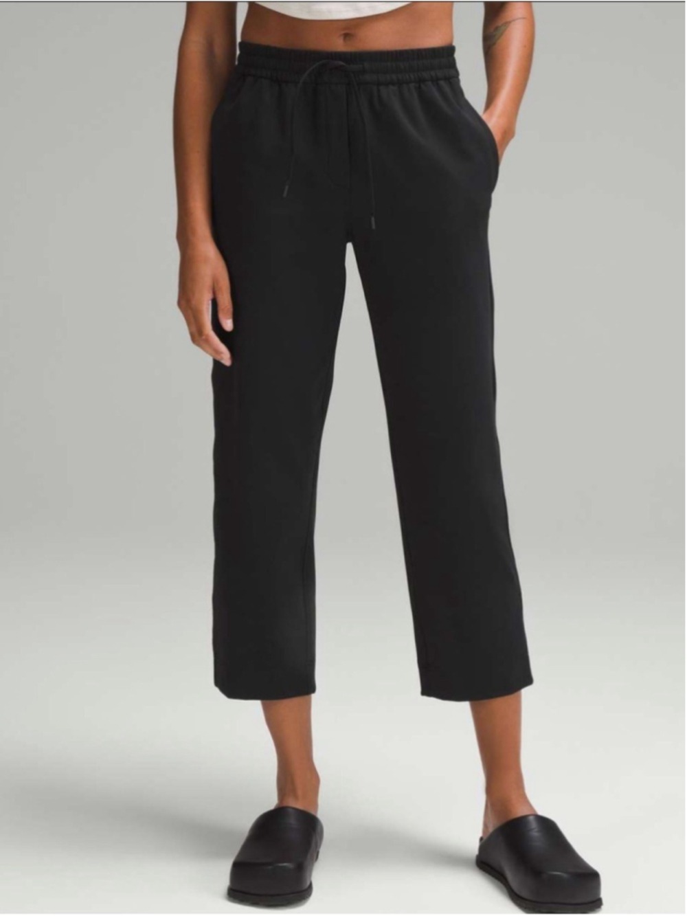 LULULEMON Tapered-Leg Mid-Rise Crop 25" Luxtreme Size L